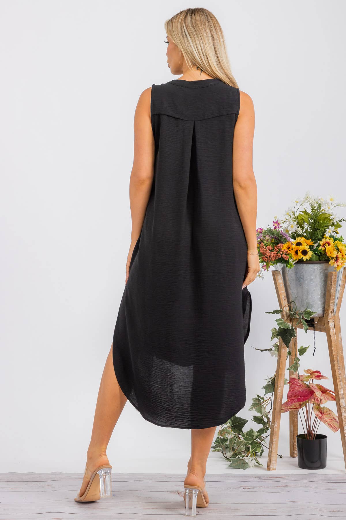 HH766R-S - Sleeveless Midi Dress: Black