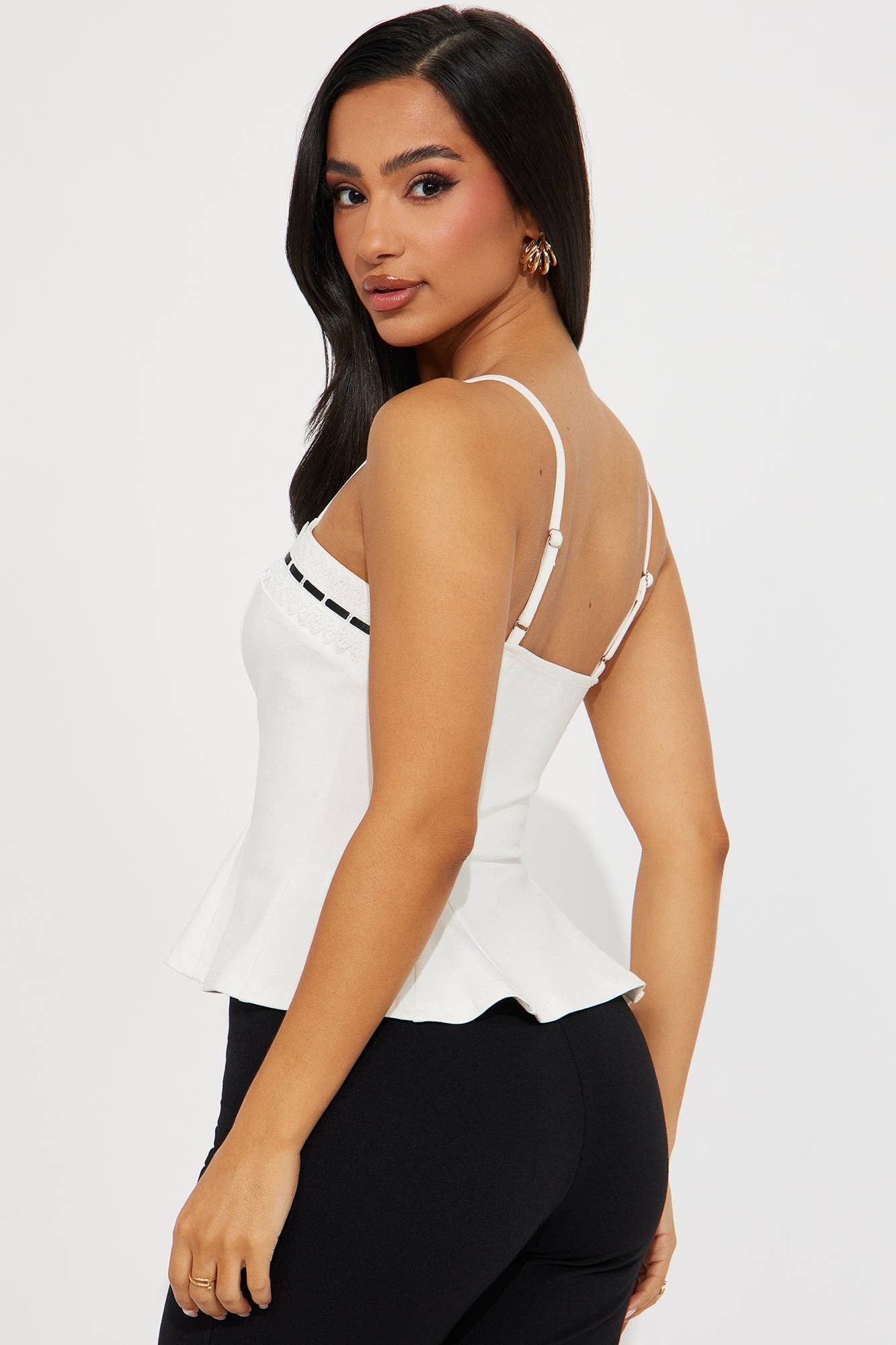 LACE TRIMMED PEPLUM TOP: Black / S
