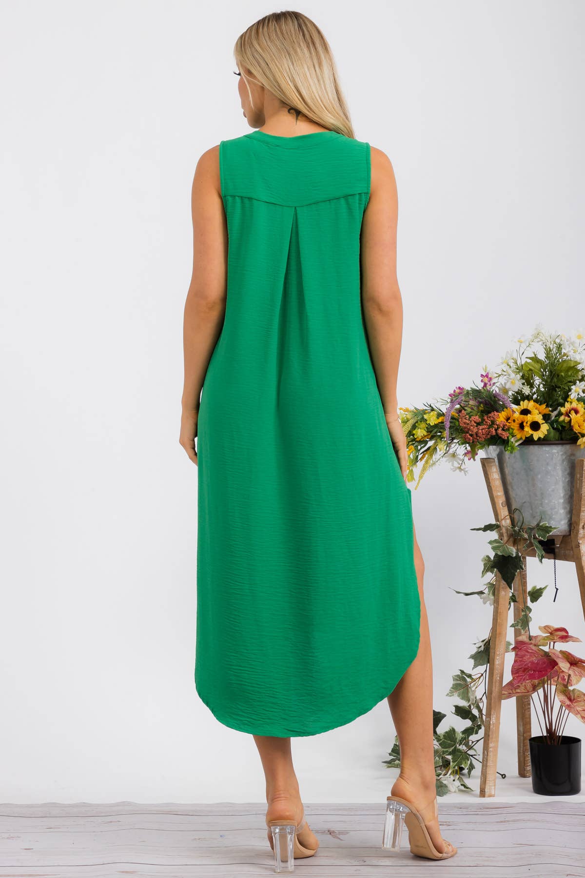 HH766R-S - Sleeveless Midi Dress: Green