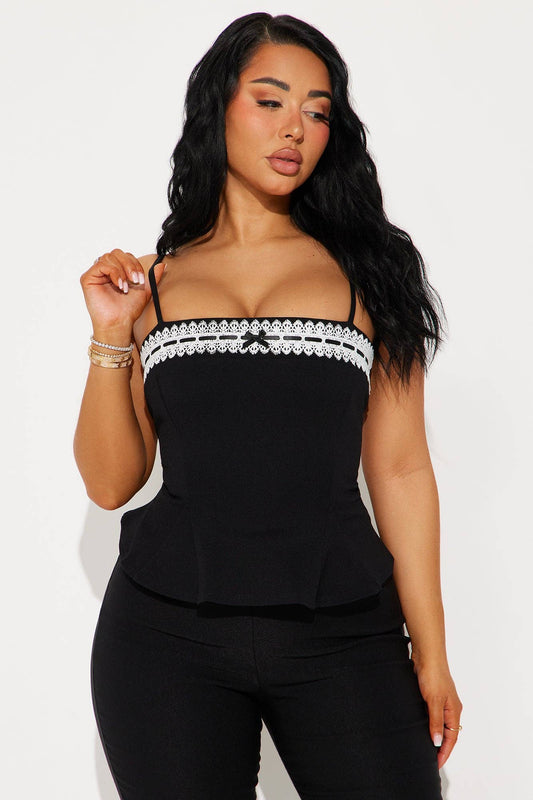 LACE TRIMMED PEPLUM TOP: Black / L